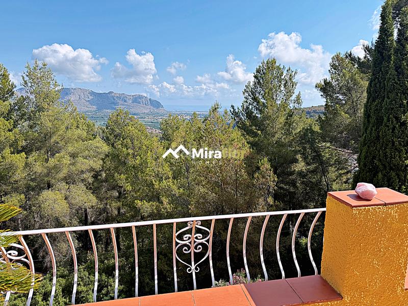 Foto fe7a8892-851d-4aaf-b95f-35f49641336f. Chalet con camino riscaldamento parcheggio piscina in Benidoleig