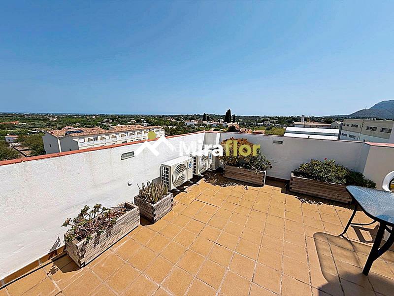 Foto 00cf451a-b7b2-400f-81d6-8ba70e7dc540. Attico con parcheggio in Ondara