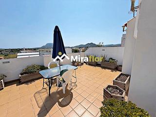 Dachwohnung  Carrer lepanto. Apartamento atico en dos niveles con vistas al mar y panoramicas