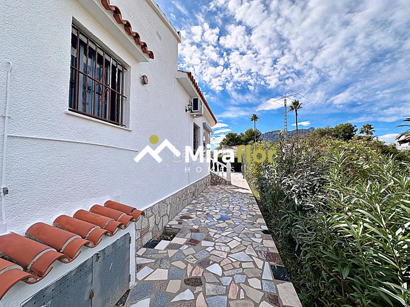 Foto 23db5ff2-a89e-4fa5-93ab-44b08eb30841. Chalet avec parking dans Poblets (els)