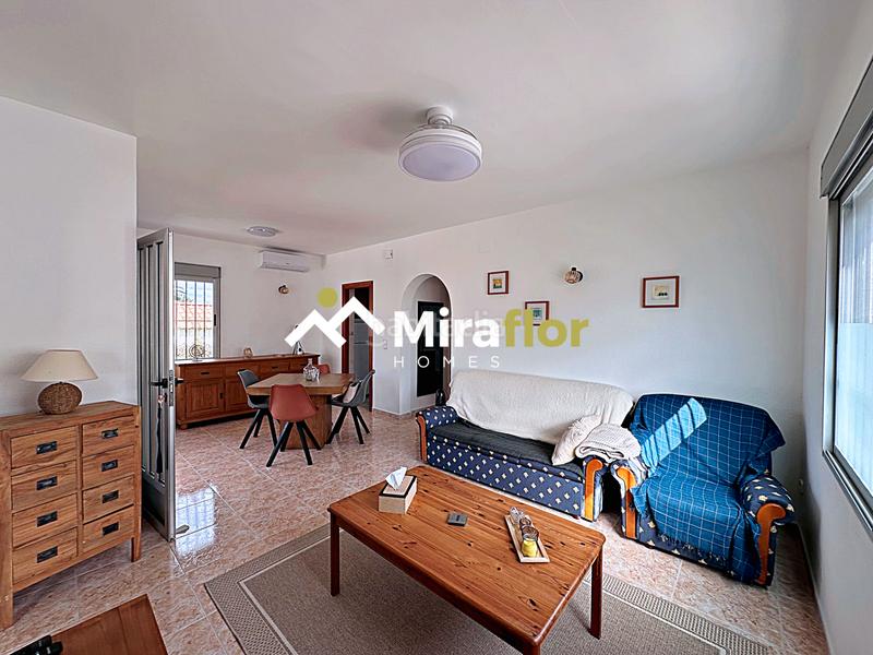 Foto 3c33c452-6c95-4d23-a000-fd2c3db88ff1. Chalet avec parking dans Poblets (els)