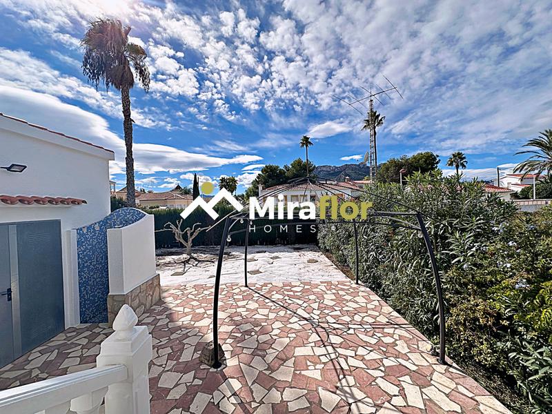 Foto 665d5020-c811-4df0-9d96-2b697d043044. Chalet avec parking dans Poblets (els)