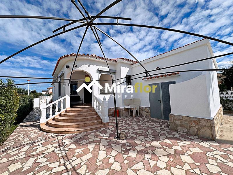 Foto 677c74f5-fcba-4a8e-b6af-7e7b9b90fc03. Chalet avec parking dans Poblets (els)