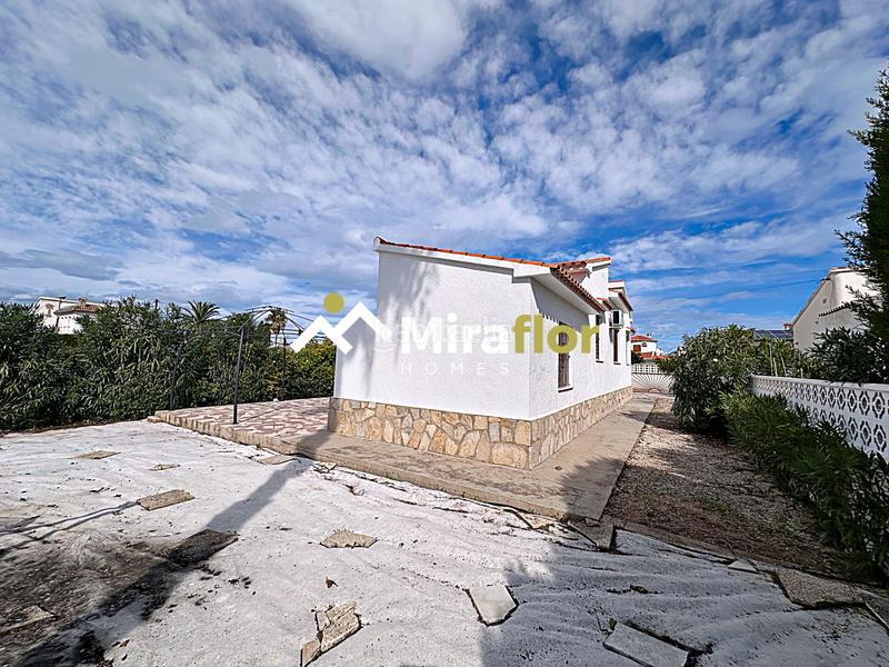 Foto fc13aaae-ad9a-4e65-bbca-cf1b9e361900. Chalet avec parking dans Poblets (els)