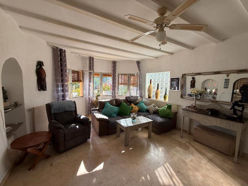 Foto d7705ab9-de4a-4b43-85ad-0d50b2495383. Chalet con camino riscaldamento parcheggio piscina in Poblets (els)