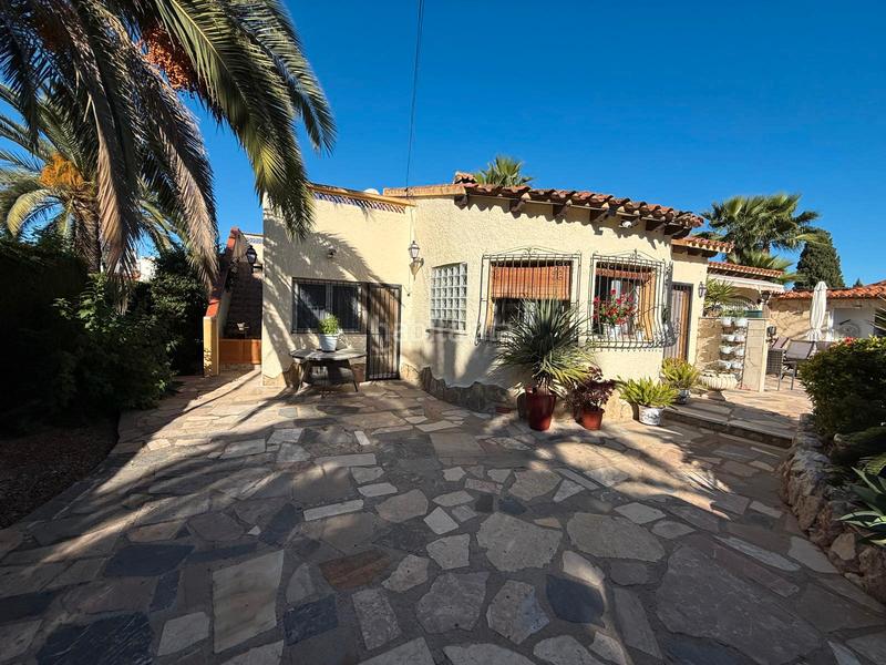 Foto fb1a51e6-94a4-4cf3-984e-e61c3150d013. Chalet con camino riscaldamento parcheggio piscina in Poblets (els)