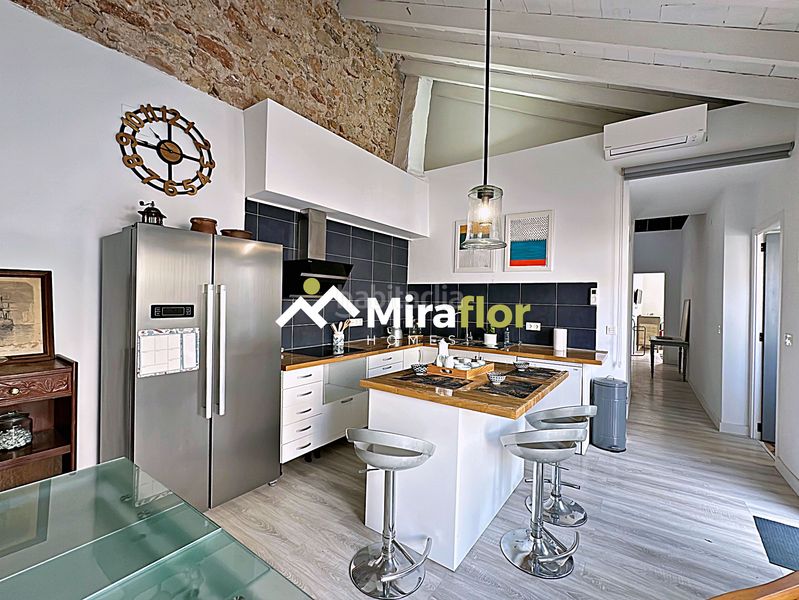 Foto 0648bd26-6fe4-47d4-b35e-db7ad5abf849. Casa adossada amb xemeneia calefacció aparcament a Dénia