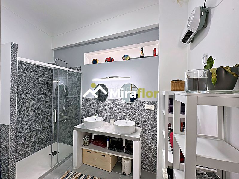 Foto 3fd0fde3-9134-4853-92e7-c96846aa1e18. Casa adossada amb xemeneia calefacció aparcament a Dénia