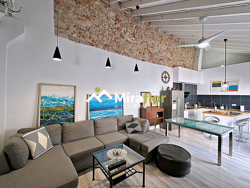 Foto 4b46a27c-7517-4f2d-a82c-0f8840f7bd4e. Casa adossada amb xemeneia calefacció aparcament a Dénia