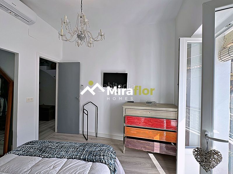 Foto da2f8872-2968-46e1-837f-60e922f7b8c7. Casa adossada amb xemeneia calefacció aparcament a Dénia