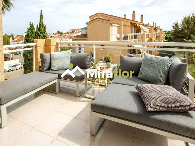 Foto 5f941a63-412a-4b99-9a63-da15907bf804. Apartament amb aparcament piscina a El Puerto Dénia