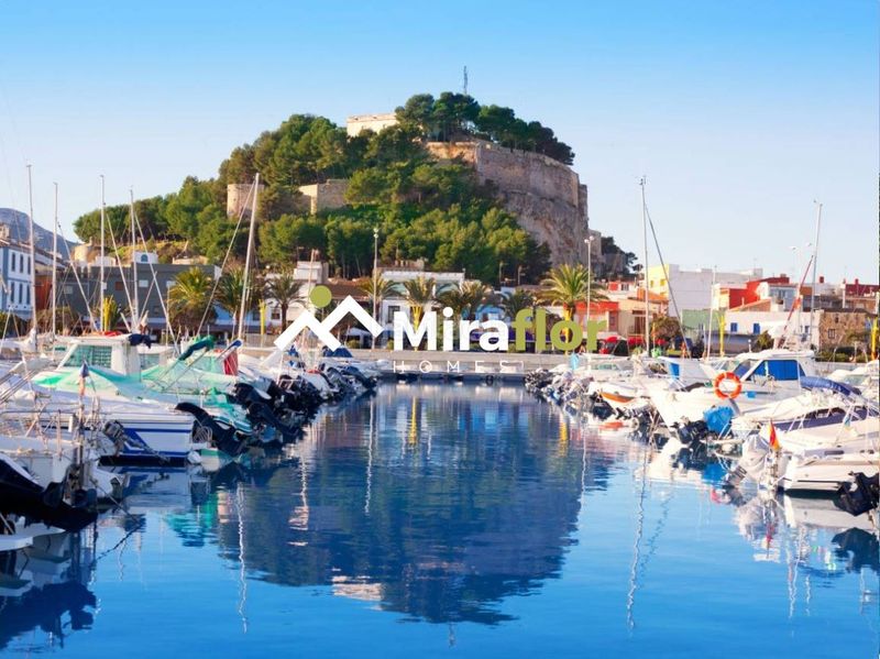 Foto c0276bc2-f7eb-434a-aebc-e7a1e56ec443. Apartament amb aparcament piscina a El Puerto Dénia
