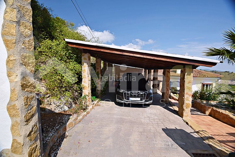 Foto 4d759eea-300b-45a0-881c-a168e46ae584. Chalet with fireplace heating parking pool in Font d´en Carròs (la)