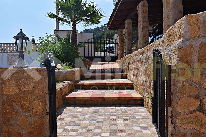 Foto 52a3bb87-e7d0-490c-900d-3e77711b626b. Chalet with fireplace heating parking pool in Font d´en Carròs (la)