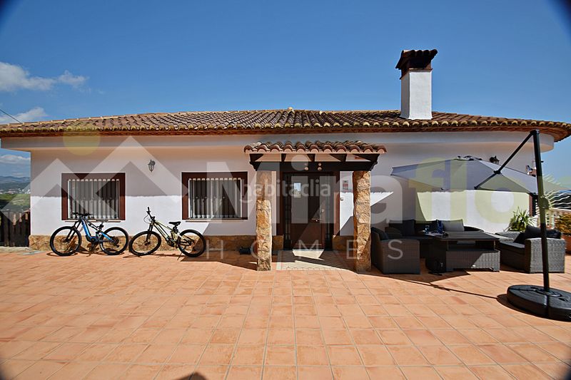 Foto c41b6f66-e3a9-4d13-bc5e-4faf25f3848c. Chalet with fireplace heating parking pool in Font d´en Carròs (la)
