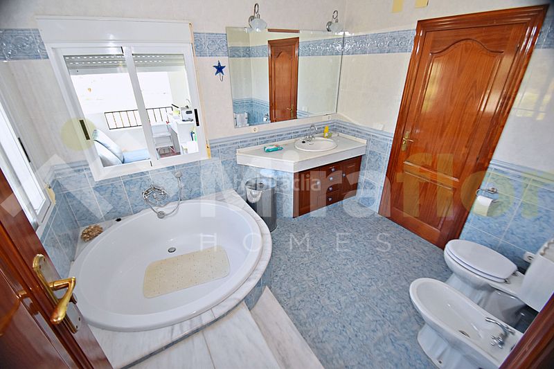 Foto f1e7279f-4d57-4c47-9caf-8c51400cb266. Chalet with fireplace heating parking pool in Font d´en Carròs (la)