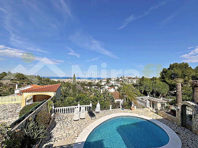 Foto 060ae630-2dfc-489c-a455-ea9eaf99273c. Xalet amb xemeneia aparcament piscina a La Pedrera-Vessanes Dénia