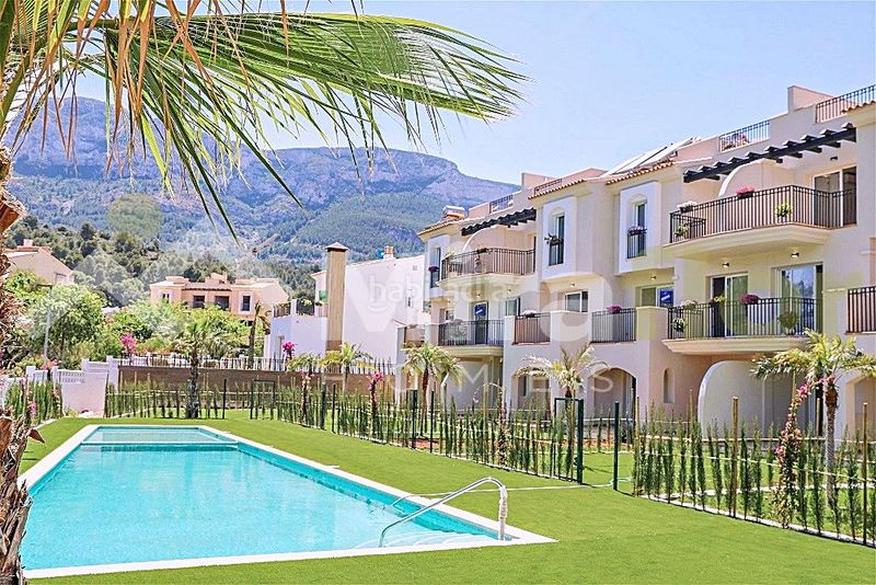 Foto 76dfb091-8ba8-4ab0-b72c-0aaa81ea5c63. Àtic amb aparcament piscina a El Montgó Dénia