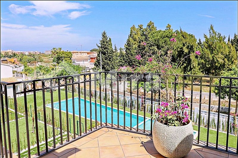 Foto c5a1e535-ccdb-4efb-8d70-f29c2806a6c4. Àtic amb aparcament piscina a El Montgó Dénia