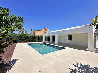 Chalet in El Palmar - Los Molinos. Villa a estrenar que ofrece una calidad de vida excepcional a po