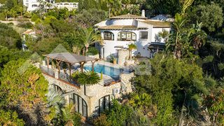 Xalet  Avenida pego. Villa encantadora con impresionantes vistas a las montañas y la