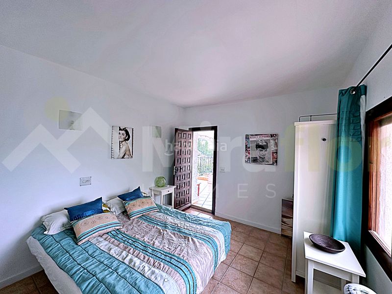 Foto e0d9fa7a-78f9-45f8-83d2-c0b005a74ab6. Xalet amb xemeneia aparcament piscina a La Viña-Montemar-San Jaime Benissa