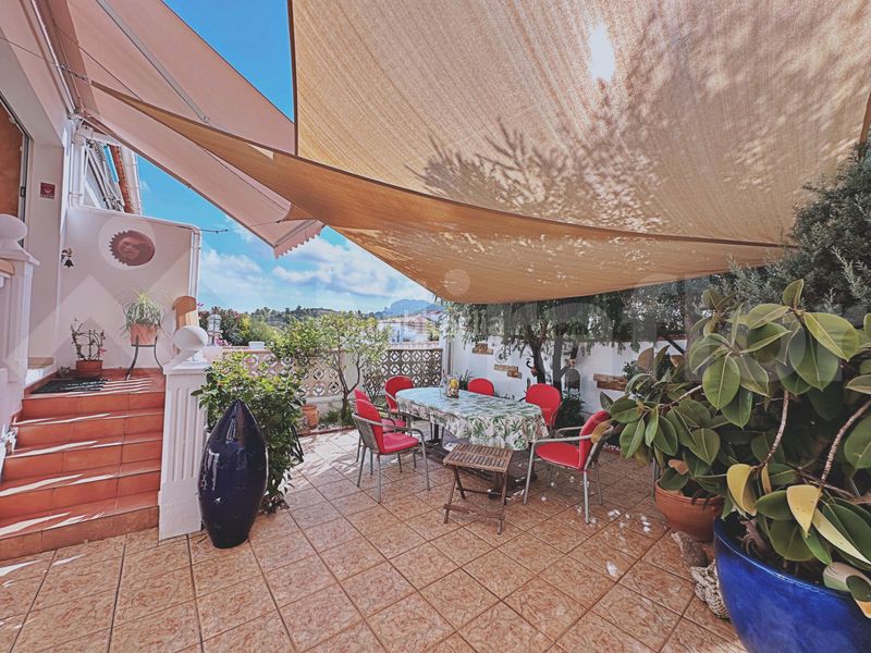 Foto a5dcebc7-02a7-46b7-a2cb-b42140421105. Towny house in urbanització l in Ráfol de Almunia