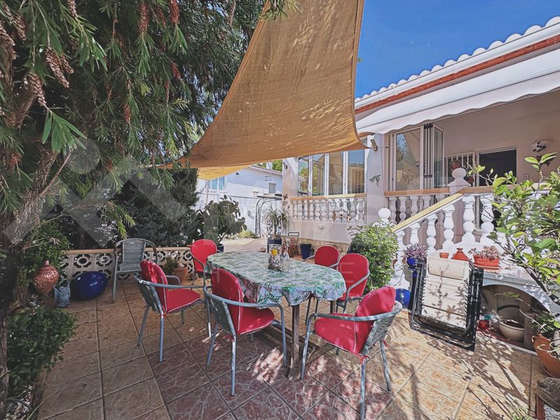 Foto b92ad6e3-1e57-462a-a9be-fa4f4f50bb55. Towny house in urbanització l in Ráfol de Almunia