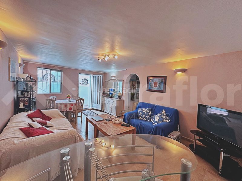 Foto e9a1b6bc-1d76-478e-b951-eb17188c87e1. Towny house in urbanització l in Ráfol de Almunia