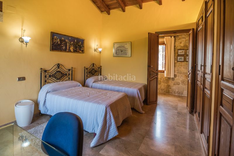 Foto 4a3dd8c6-3130-4e64-b1ab-6428eac0df63. Xalet amb xemeneia calefacció aparcament piscina a Dénia