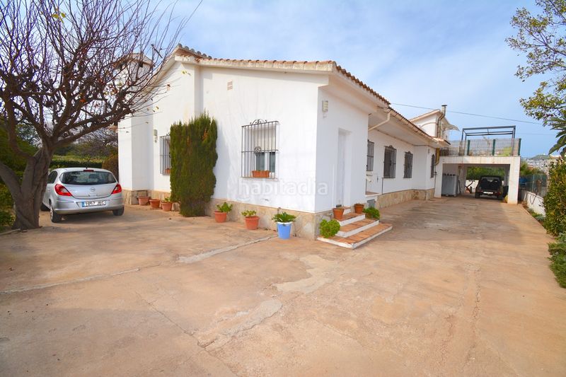 Foto d0c86d13-d23f-4088-8fdc-a19ecd42eadb. Xalet amb xemeneia calefacció aparcament piscina a Dénia