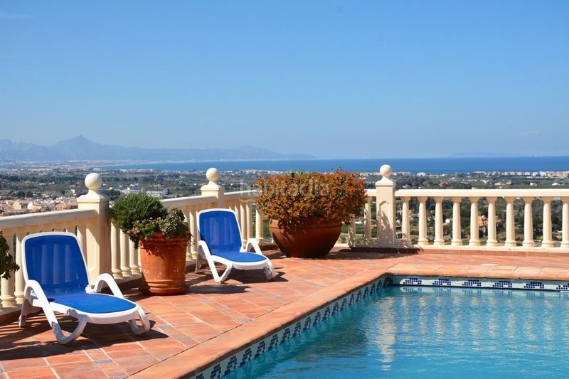 Foto e959b448-dfc3-44f7-b59e-512670cf45ed. Xalet amb calefacció aparcament piscina a La Pedrera-Vessanes Dénia