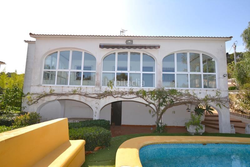 Foto 0ac30472-f47e-439b-a26b-5f3fa2708081. Xalet amb xemeneia calefacció aparcament piscina a Dénia