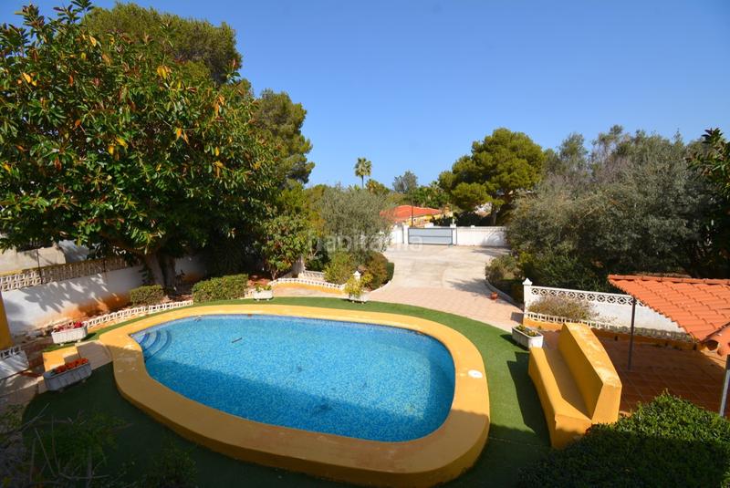 Foto 0bef4c1a-d635-45c8-8472-8e016d330019. Xalet amb xemeneia calefacció aparcament piscina a Dénia