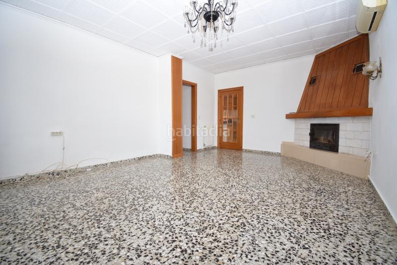 Foto e50cc637-c4a6-4aeb-be66-e5f73a14bc7d. Xalet amb xemeneia calefacció aparcament piscina a Dénia