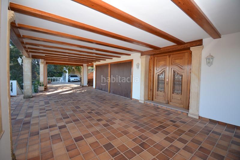 Foto b47ef302-2b48-43a5-9c56-e590bedfaf3b. Chalet espectacular chalet en el montgó con vistas al mar y gran parcela de 4.164m2 con pista de tenis a un paso del centro de la ciudad en Dénia