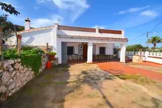 Xalet a Carrer lici 29. Chalet en exclusiva de 127m2 en la pedrera para reformar sobre u