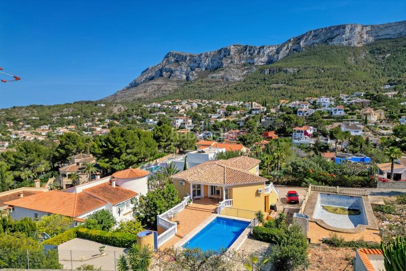 Foto 746eec63-5dcf-46cb-8a81-1c27b2db57a9. Chalet with parking pool in La Pedrera-Vessanes Dénia