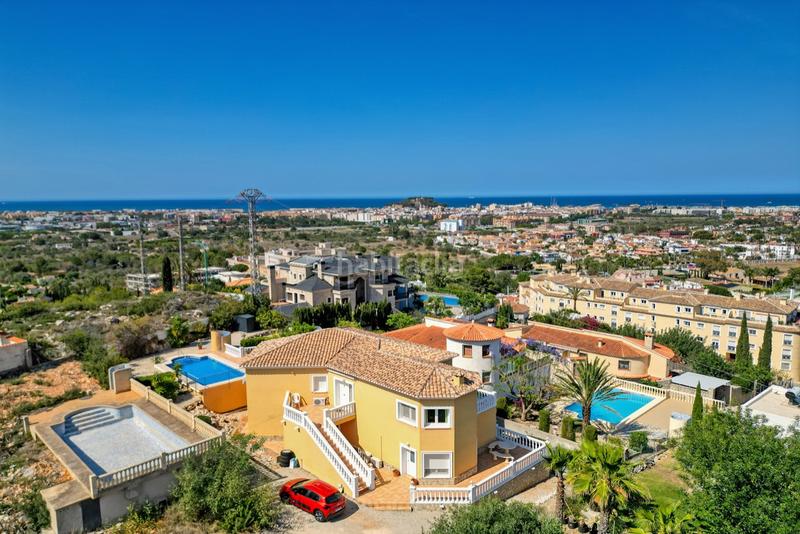 Foto 785369b4-533f-45b3-af9f-9dbd398cf5cf. Chalet with parking pool in La Pedrera-Vessanes Dénia