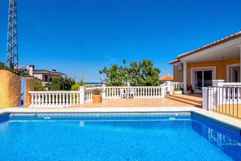 Foto 935d318a-d084-42c5-9bfe-55baa5264487. Chalet with parking pool in La Pedrera-Vessanes Dénia