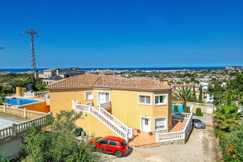 Foto b7620d1a-6a4d-4828-9c75-8aecd452423e. Chalet with parking pool in La Pedrera-Vessanes Dénia
