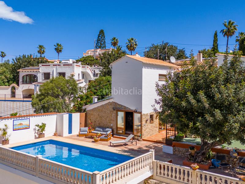 Foto 91ae9a9f-de9f-4425-9273-a89728805d92. Chalet en venta en denia este acogedor y soleado chalet de estilo rústico, con unas vistas impresionantes al montgó en Dénia