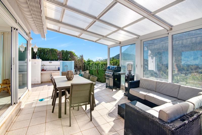 Foto 1cb1c75d-e8d6-4c69-be03-0bbc704a16f0. Chalet avec cheminée chauffage parking piscine dans Dénia