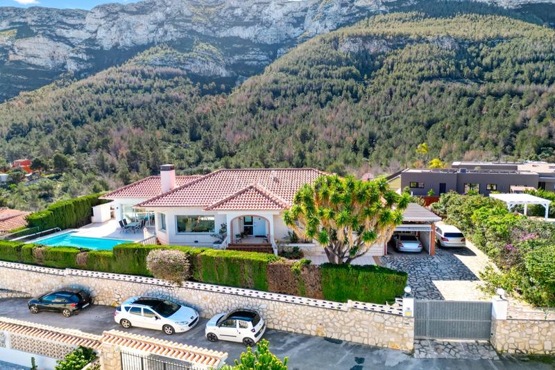 Foto 42b255e1-7df8-400c-a0ae-d5afe2ee4f53. Chalet avec cheminée chauffage parking piscine dans Dénia