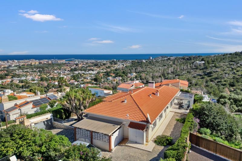 Foto 4a0c3b2e-c648-4a56-aaaf-a5635ad5068b. Chalet avec cheminée chauffage parking piscine dans Dénia