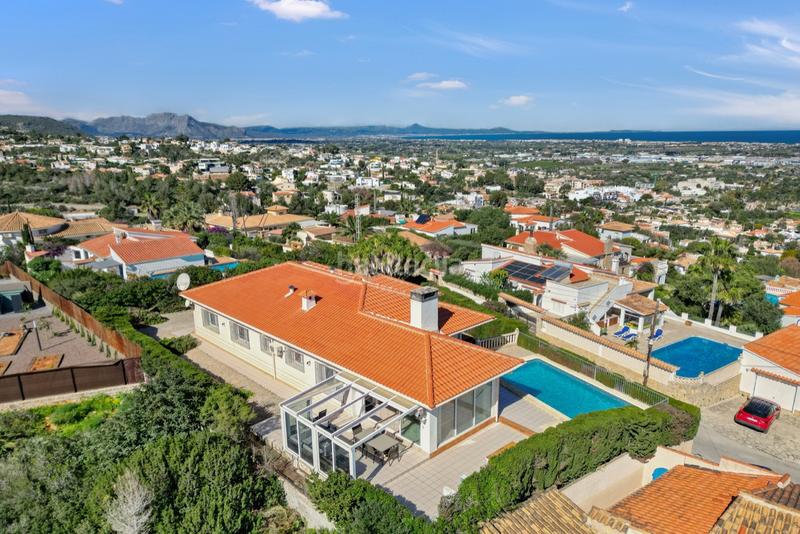 Foto 53d731f2-13cb-4309-a443-52599774283b. Chalet avec cheminée chauffage parking piscine dans Dénia