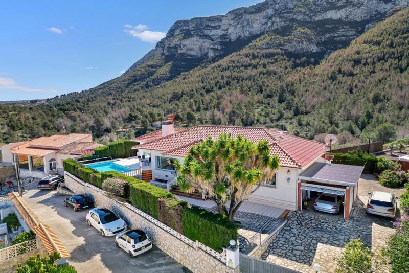 Foto 5bf43733-d608-40a9-91c1-5ec834572a97. Chalet avec cheminée chauffage parking piscine dans Dénia