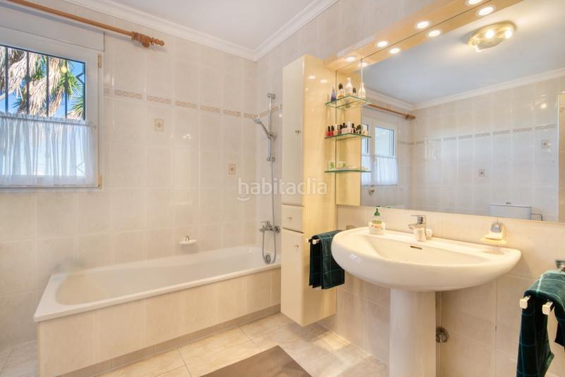 Foto 64dccfc3-c656-4ca0-9f76-48ca8dc5ecc7. Chalet avec cheminée chauffage parking piscine dans Dénia