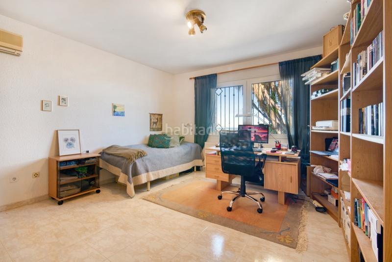 Foto 710348a9-f333-4193-ba4b-ded2e6b2fe95. Chalet avec cheminée chauffage parking piscine dans Dénia