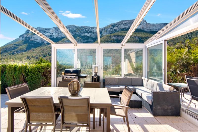 Foto 97080ff7-cf14-4497-b1bc-5a4897f661c2. Chalet avec cheminée chauffage parking piscine dans Dénia